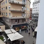 Zagraby Apartment